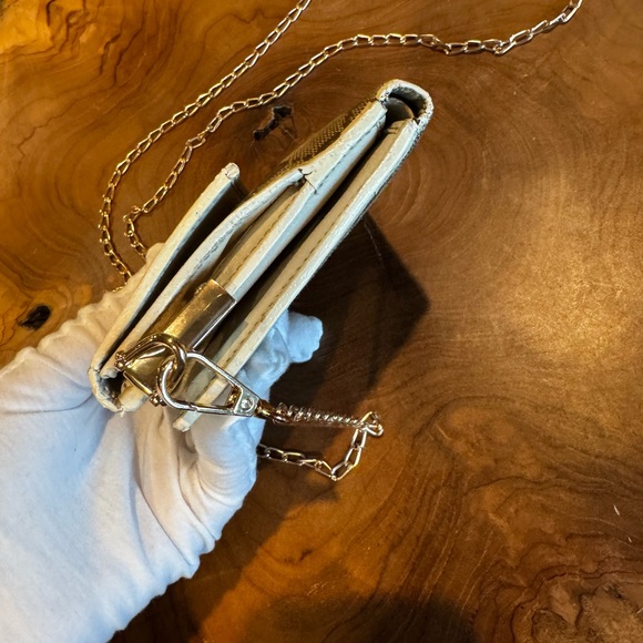 Gucci
GG Princy French Flap Wallet converted Crossbody - Picture 7 of 17